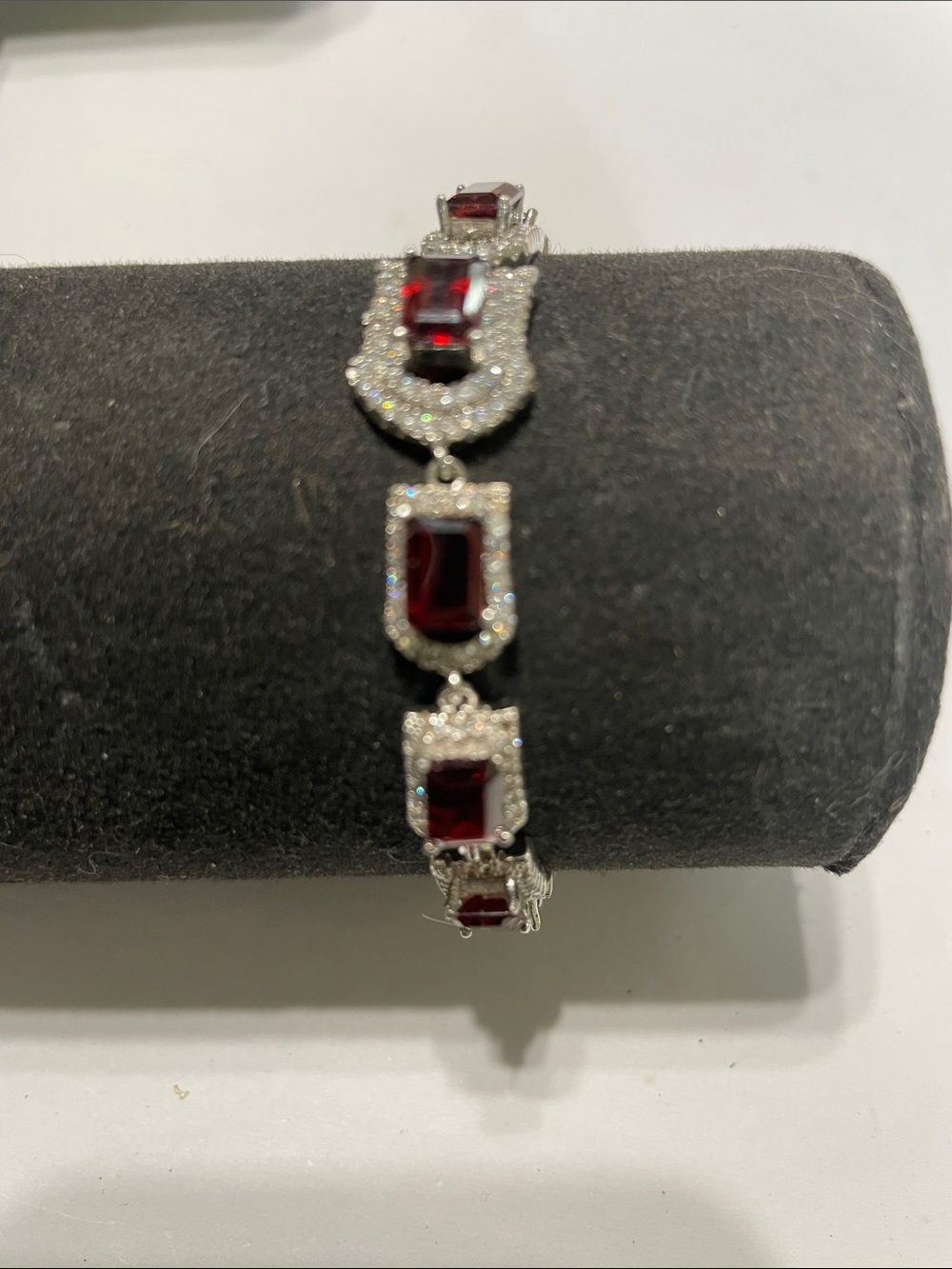 Classic Red Stone Halo Bracelet   8/11/6